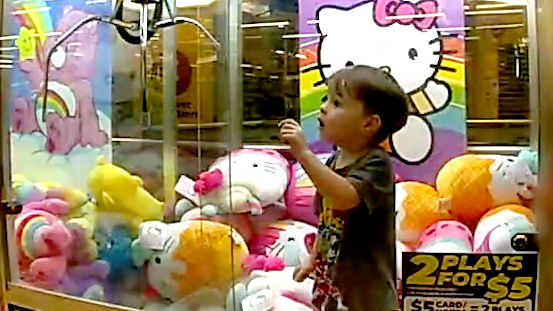 Watch: Police rescue toddler stuck inside claw machine