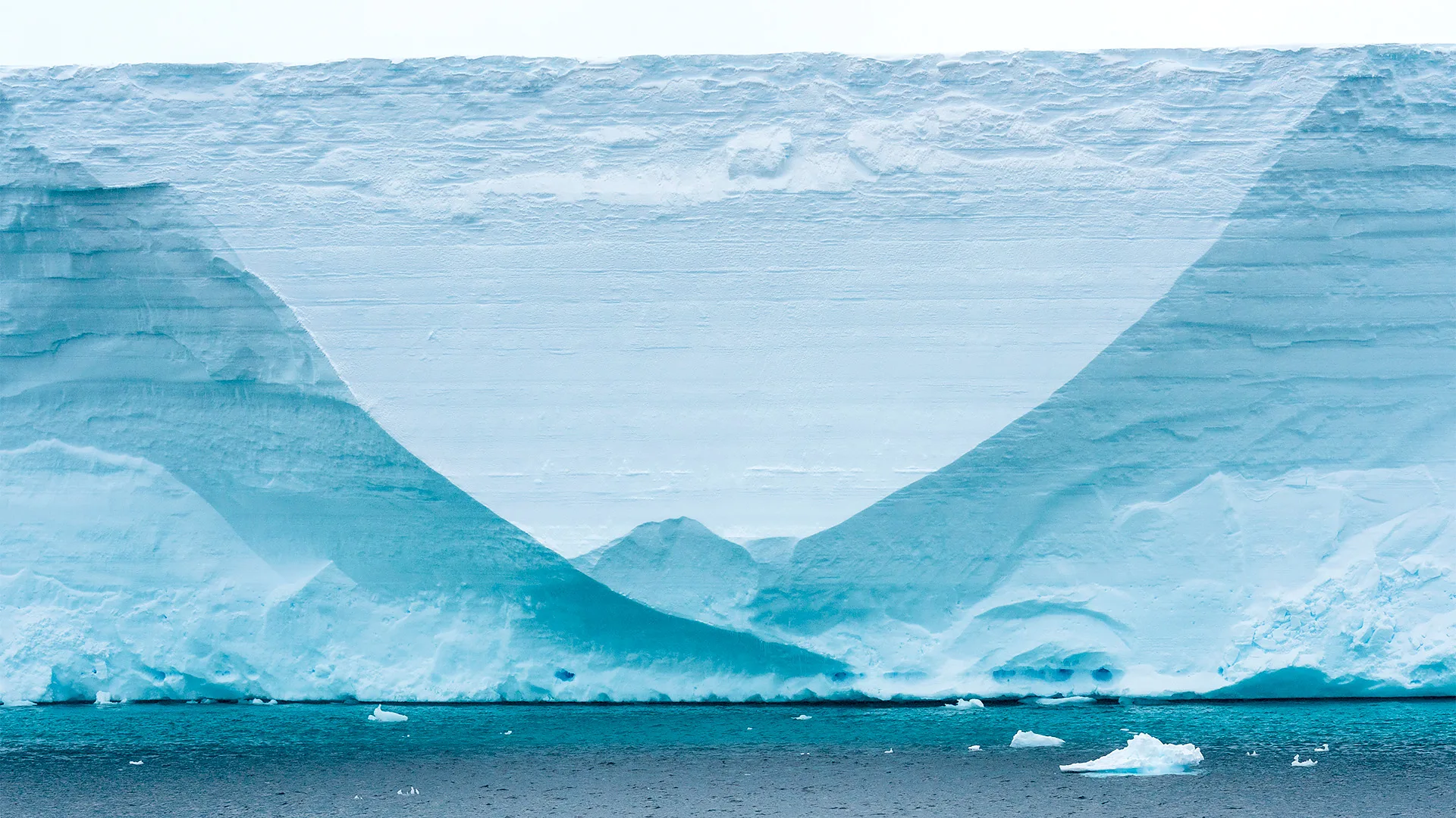 The leading edge of the Larsen C icesheet on the western Antarctic Peninsular (Credit: Getty Images)