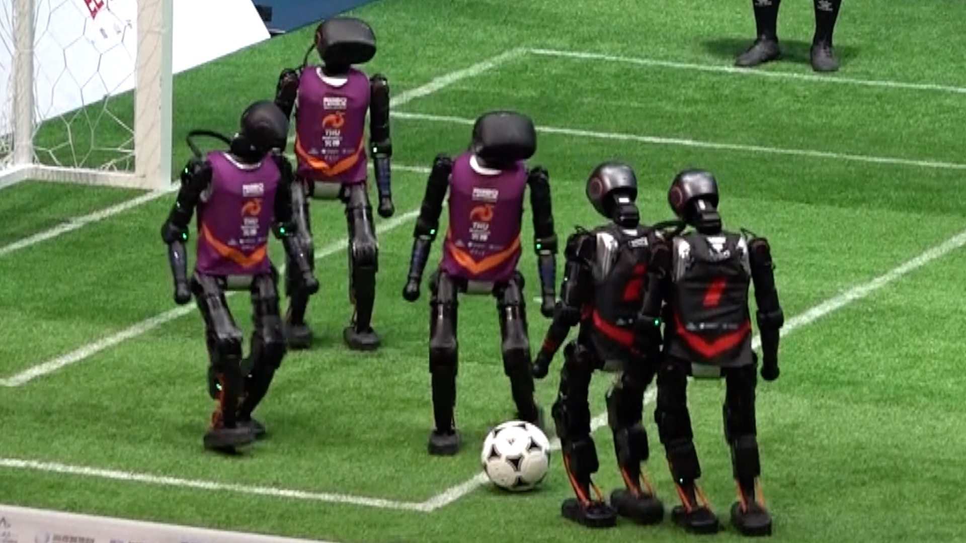 Can robots play football? BBC Newsround