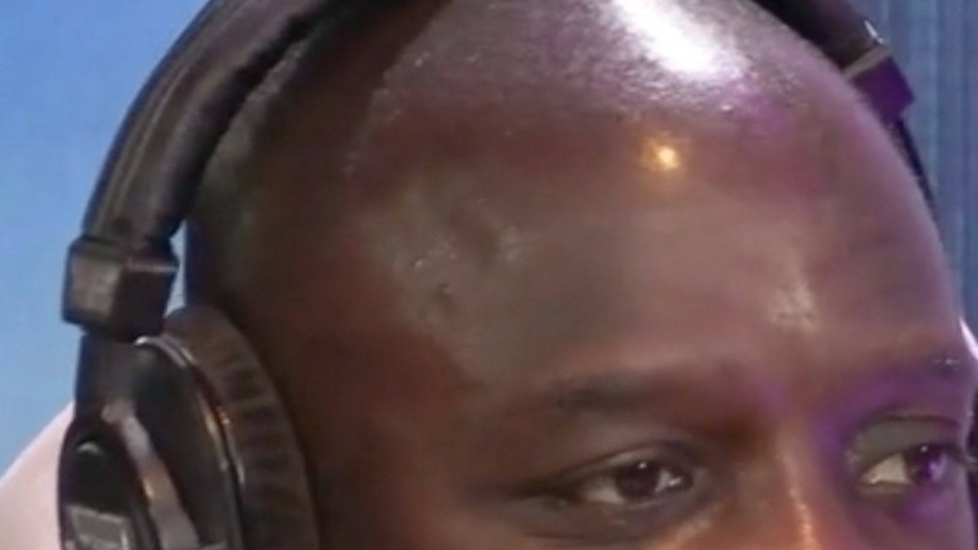 bbc.co.uk - Akon talks Manchester and AI in music