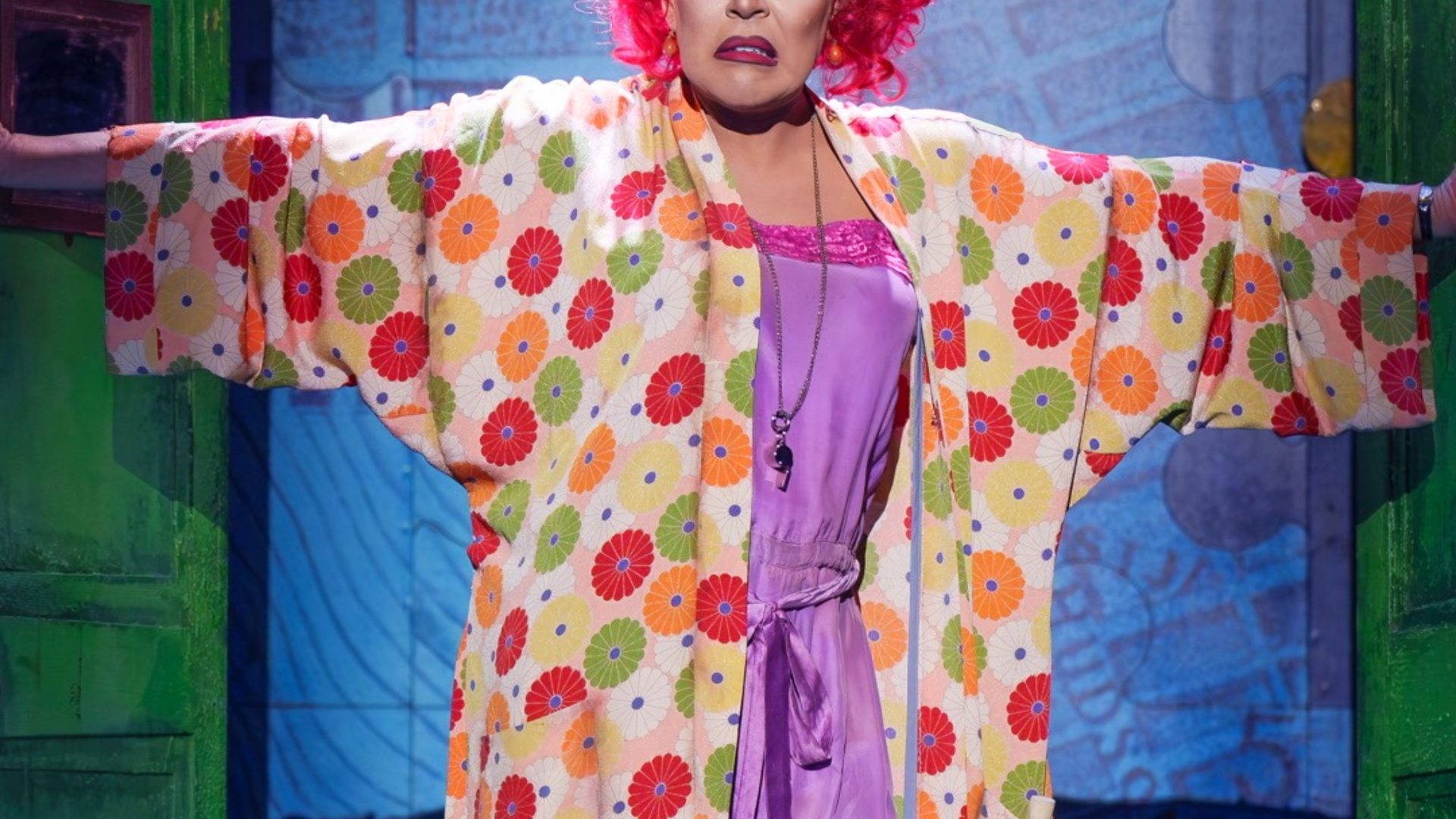 【Annie 】factoy-b revel It's The Hard-Knock Life for La Voix in Annie - BBC News