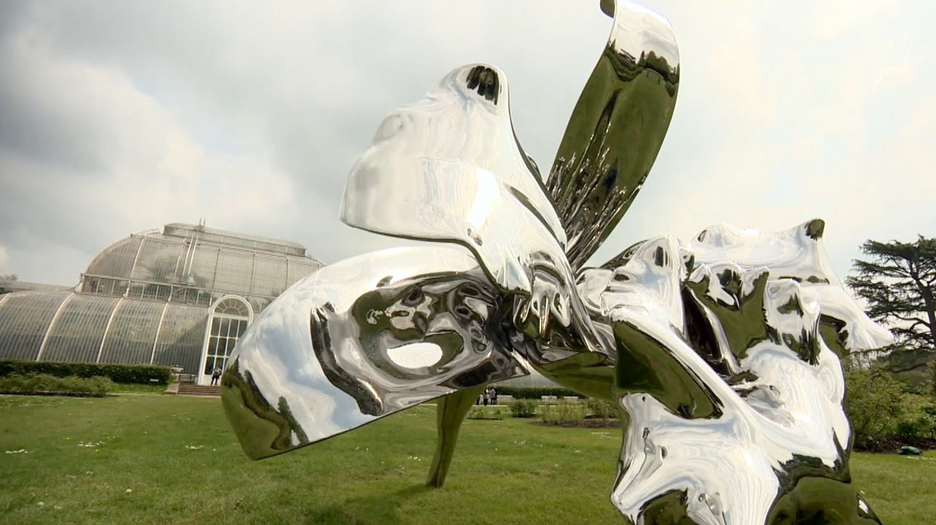 Kew Gardens: Giant metal plant scultures in new exhibition