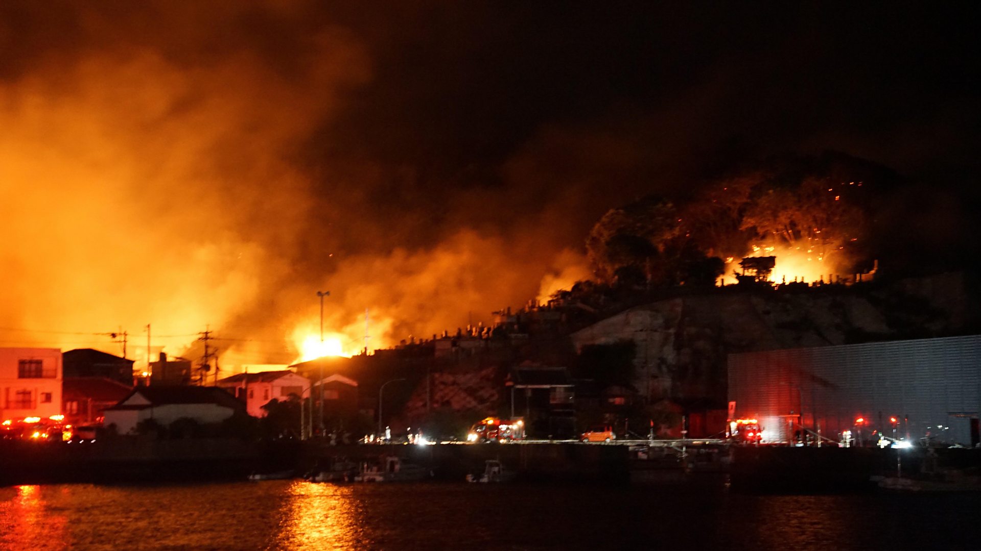 Japan's largest urban fire in decades rips through 170 buildings
