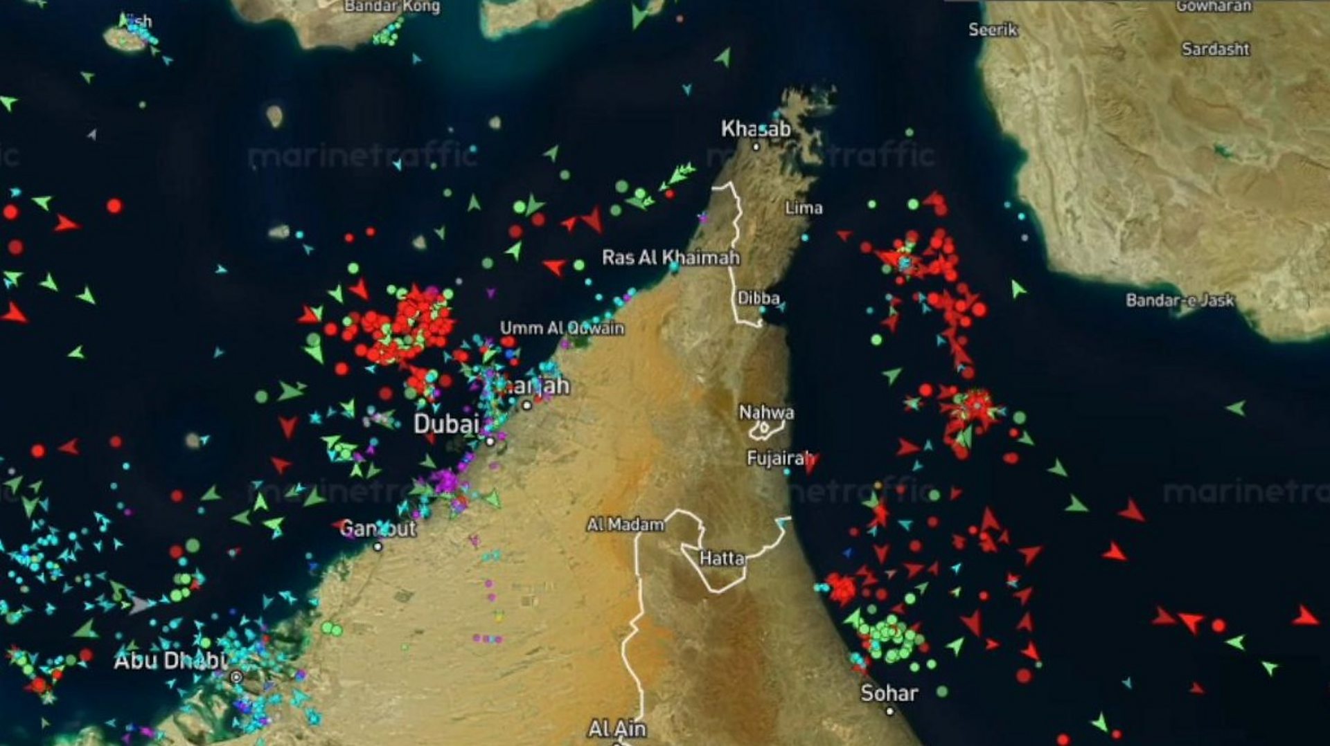 Timelapse shows fall in shipping traffic since start of Iran war