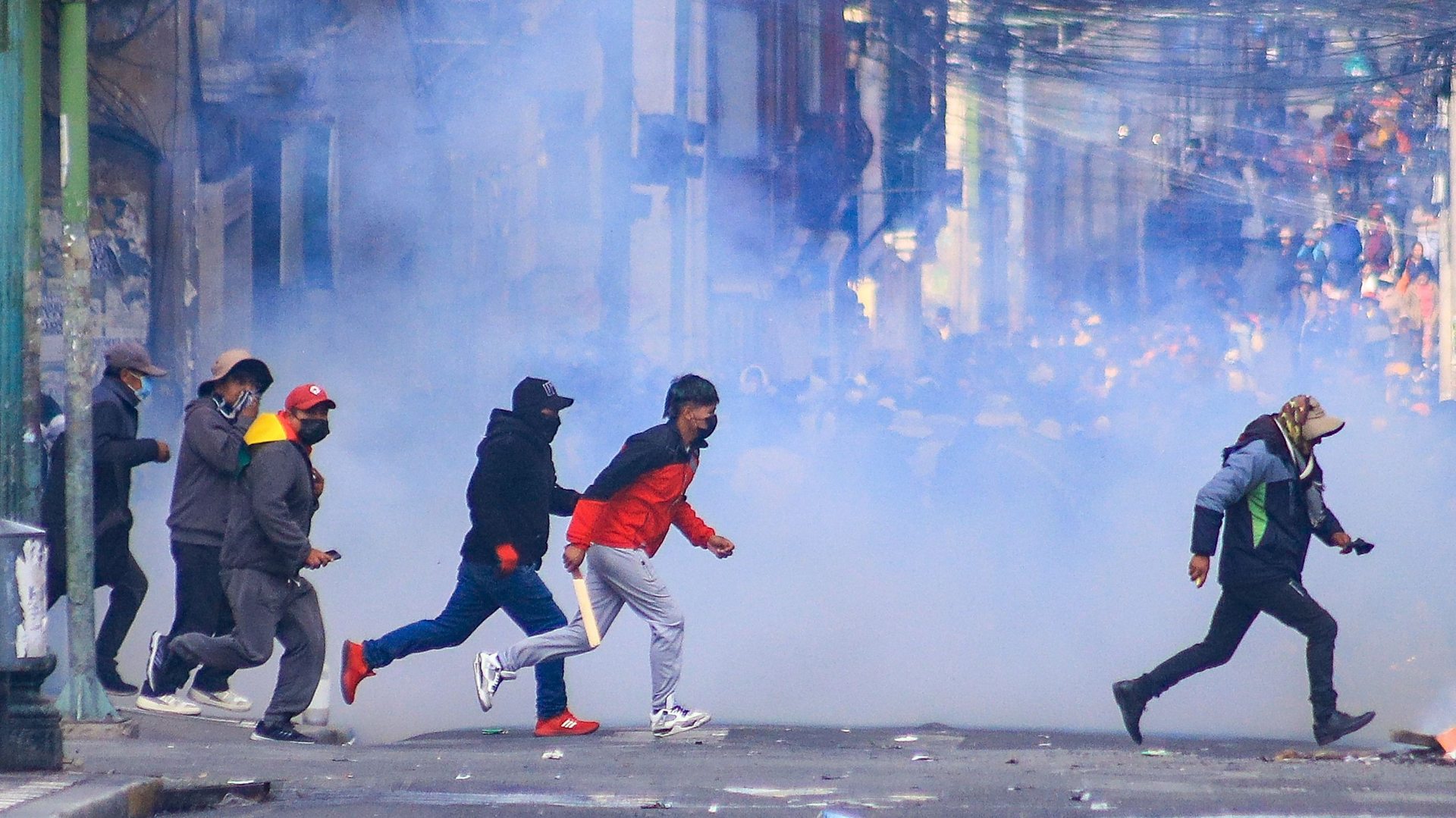 Anti-government demonstrators and police clash in Bolivia