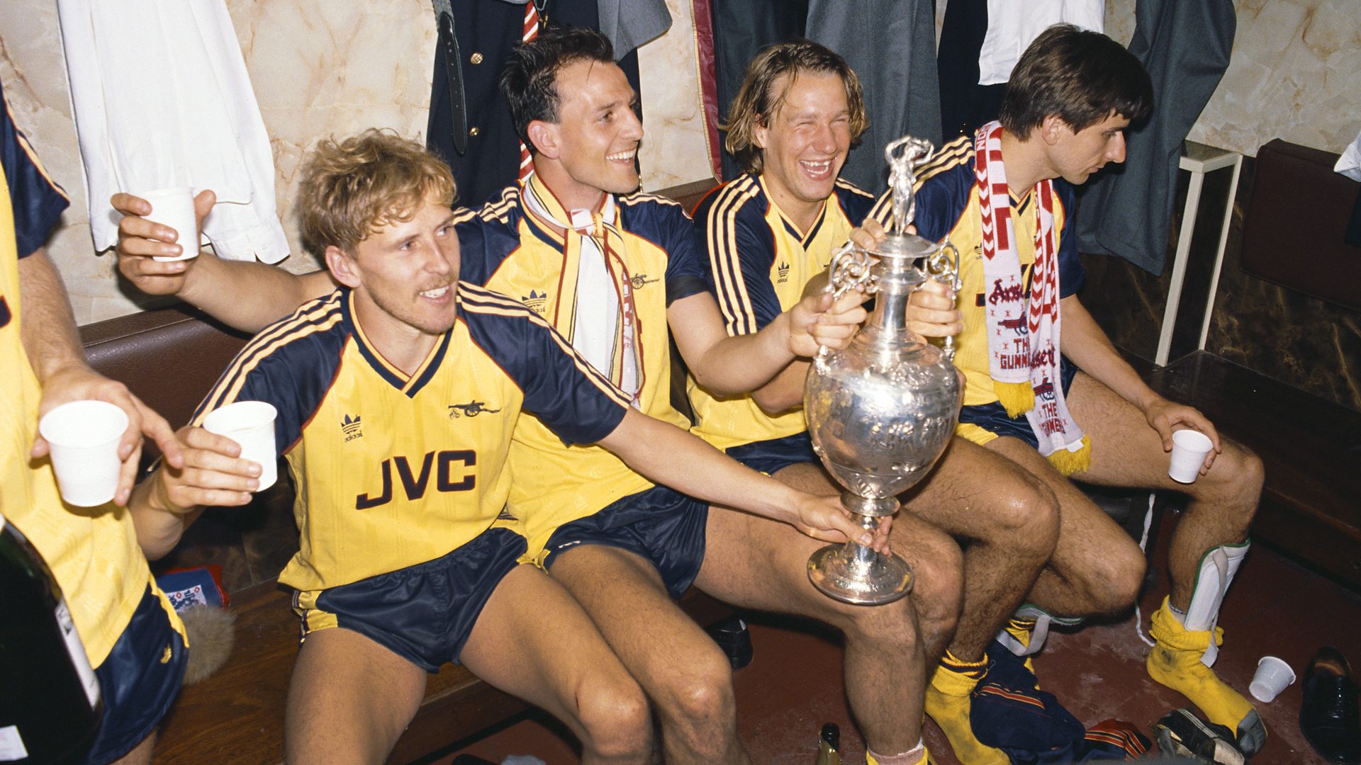 Arsenal win Division One