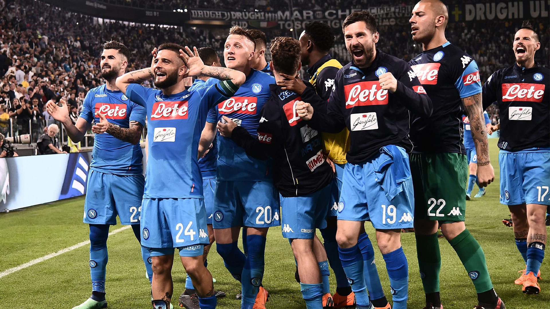 Napoli beat Juventus
