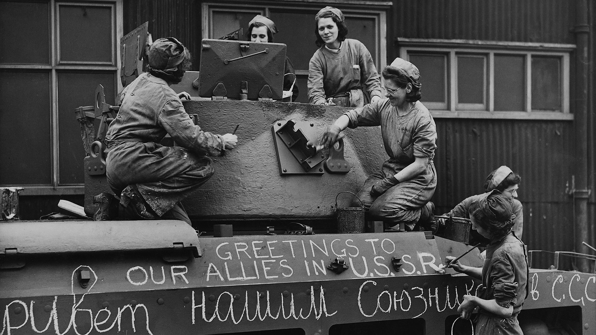 Brides are embracing pockets because why not? BBC Three