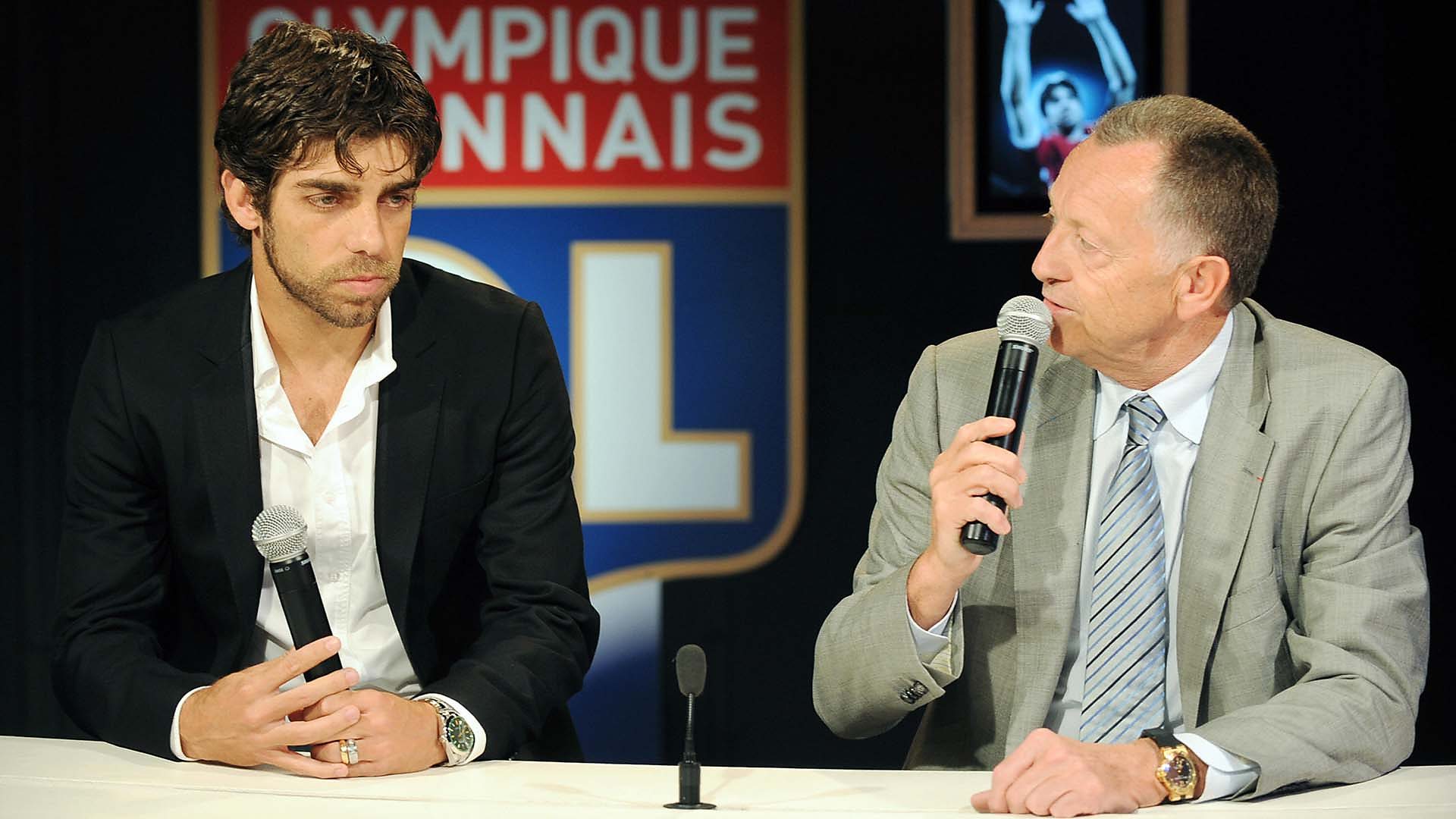 Juninho and Jean-Michel Aulas announce his departure from Lyon