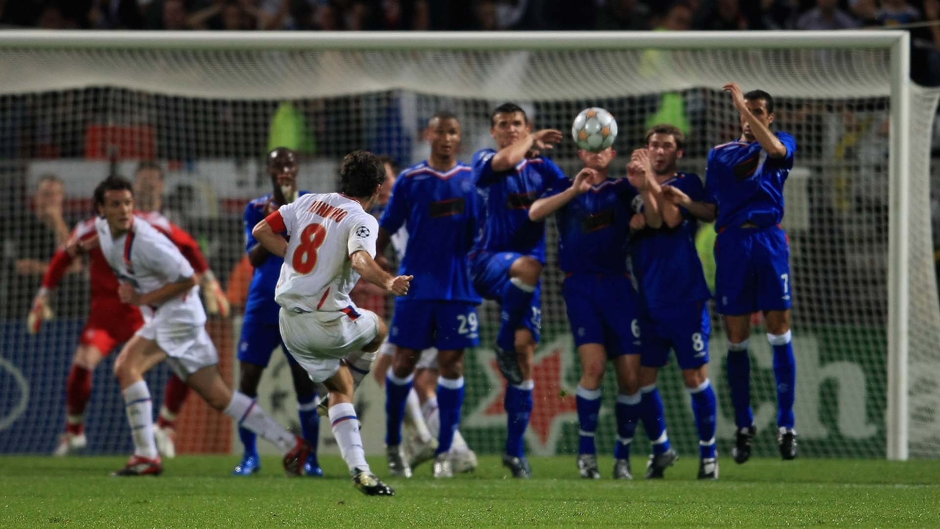 Juninho takes a free-kick against Rangers