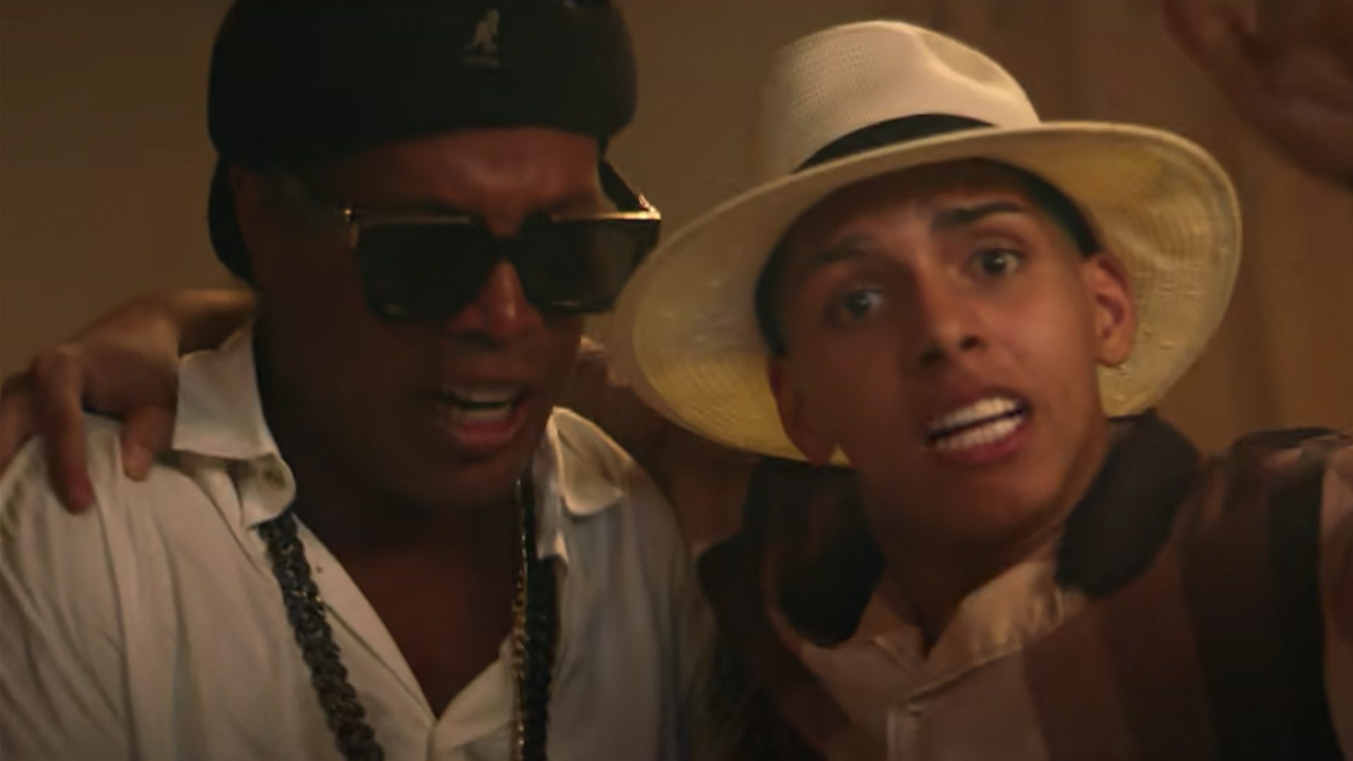 Ronaldinho in new rap music video