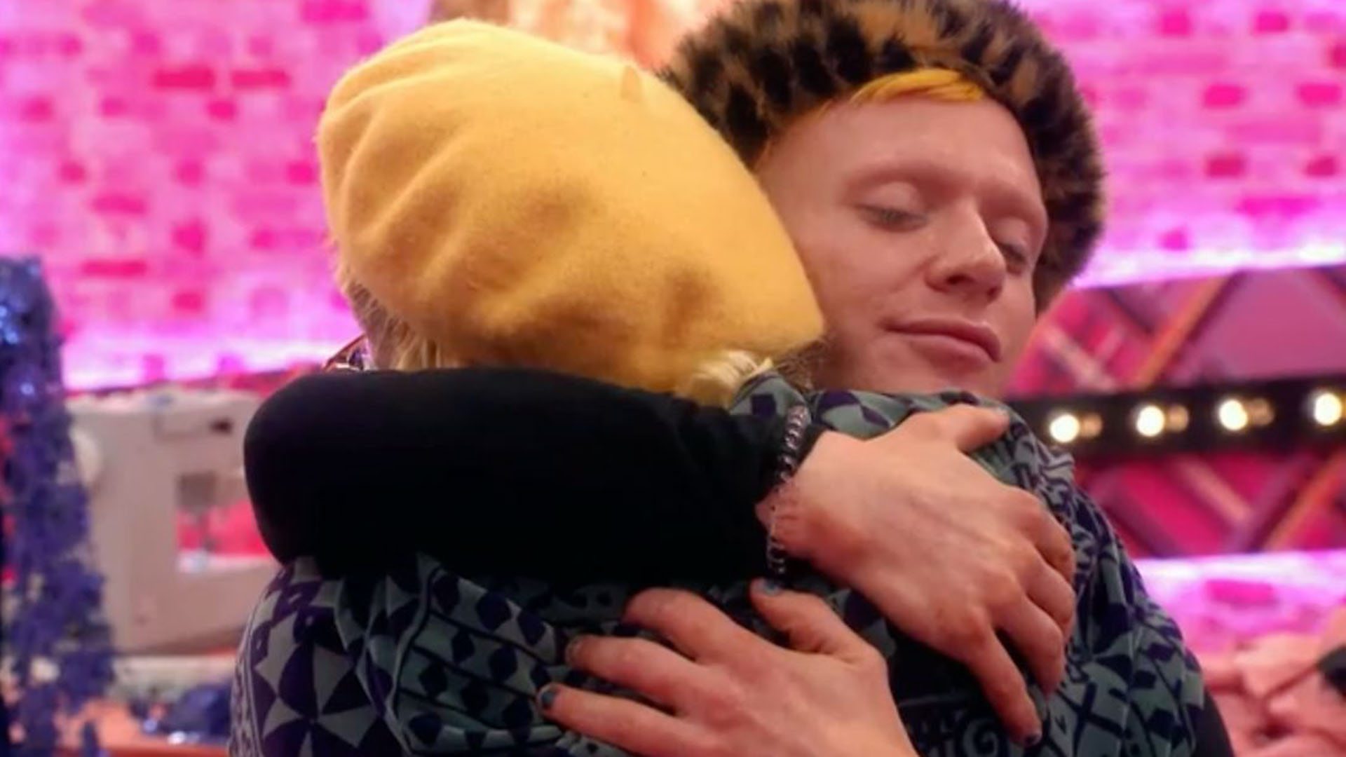 cheddar gorgeous pink runway look