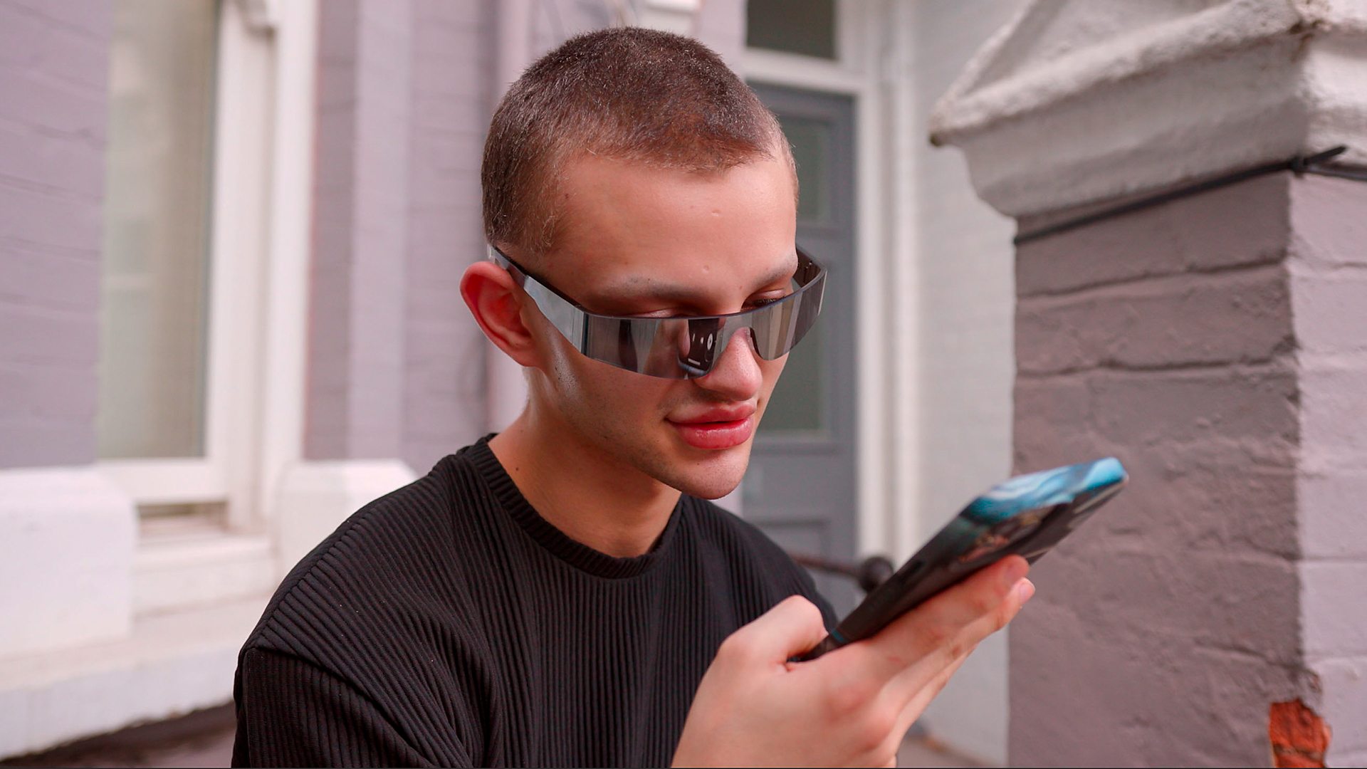 Krystal phone 220623 bbc pictu...