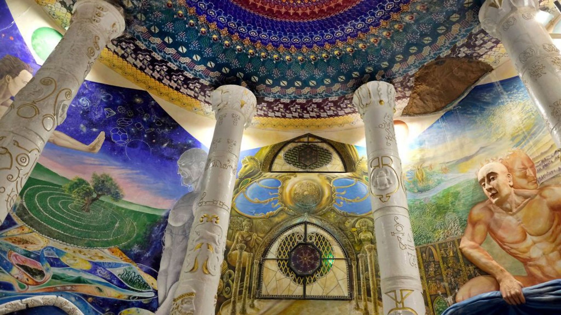 洋書 DAMANHUR temples of humankind Damanhur: The world's largest underground temple