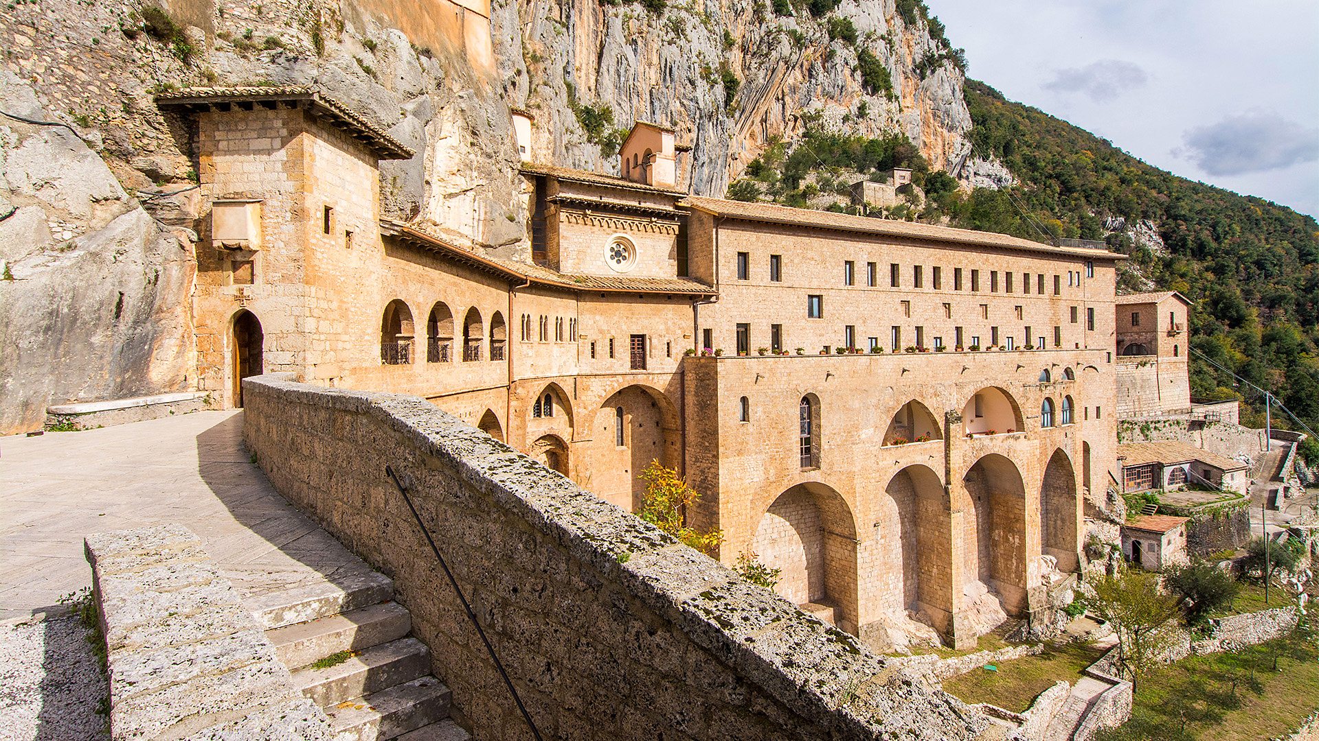 Italy's new nun-mapped pilgrim