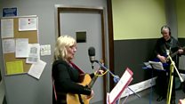 Sesiynau Gwerin: Heather Jones