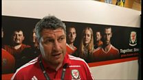Osian Roberts yn trafod Llydaw
