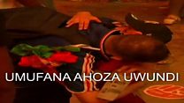 Umufana yahojeje uwundi inyuma y'aho Ubufaransa butsindiwe na Portugal