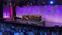 Côr Ieuenctid dan 25 oed a thros 20 mewn nifer (30) / Youth Choir under 25 yrs and with over 20 members (30)