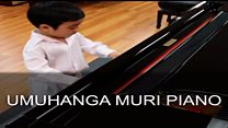 Ku myaka 4 gusa, uyu mwana ni umuhanga muri piano