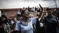 En Afrique du sud, quatrième semaine.d'affrontements