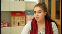 Angharad King, chwaer Jordana, yn siarad am brofiad ei theulu