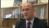 Fe allai'r heddlu rannu adeiladau, meddai Comisiynydd Heddlu a Throsedd Dyfed-Powys