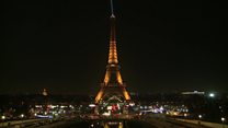Eiffel tower blacks out for Aleppo
