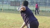 क्रिकेट में गेंदबाज़ी कितनी मुश्किल?