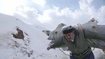 سفر به مرز ایران؛ دیدار ژیار گل با کولبران