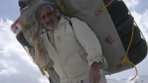 روزی کی خاطر خطرناک اور دشواز گزار سفر