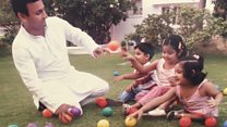 अखिलेश और डिंपल क्या चर्चा करते हैं