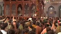 سیہون میں زائرین کا ماتم