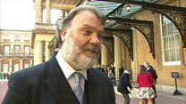 Syr Bryn: Urddo yn 'hwb enfawr'