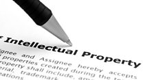 ما معنى عبارة حماية حق الملكية الفكرية protecting intellectual property؟