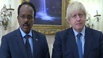 Wasiirka Arrimaha Dibadda ee UK oo Muqdisho booqday