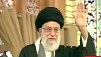 آیت الله خامنه ای: اولویت ملت، اقتصاد است و آمارهای رسمی، پیشرفت ایران را نشان نمیدهد