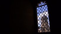 Is an Oxford college five minutes fast?