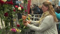 スウェーデンのトラック突入 現場にいた観光客が事件直後を振り返る