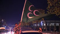 جشن موافقان تغییر ساختار سیاسی ترکیه