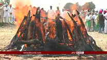 انڈيا ميں پاکستان کے خلاف کارروائي کا مطالبہ، کشيدگي کے دوران ڈي جي ايم اوز کا رابطہ