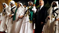 Trump oo ciyaaraya ciyaar dhaqameedka Sacuudiga