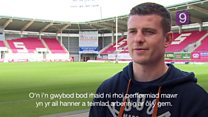 Scarlets yn paratoi ar gyfer y rownd derfynnol y Pro 12