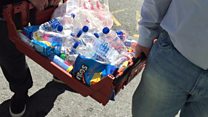 Взрыв в Манчестере: мусульмане принесли воду спасателям