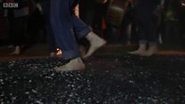 Кызыл чоктун үстүндөгү бий
