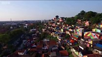 کچی آبادی میں قوس و قزح کے رنگ