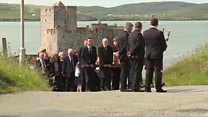 Pipers' tribute to Barra teen Eilidh