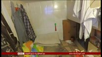 Гонконг: "Куркулдайдын уясындай" кууш бөлмөдөгү куруган жашоо