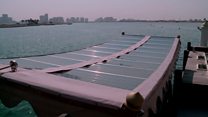 عبّارة مائية تعمل بالطاقة الشمسية في دبي