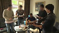 هزاران پناهجوی ایرانی، مسیحی شدند